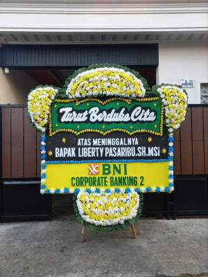 Papan Bunga Duka di Bangbayang