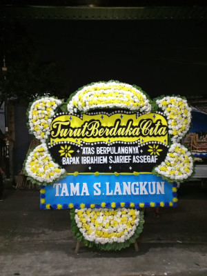 Papan Bunga Duka di Bangbayang