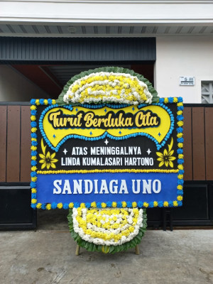 Papan Bunga Duka di Bangbayang